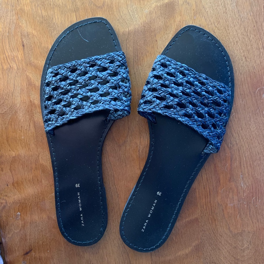 Zara black slide sandals